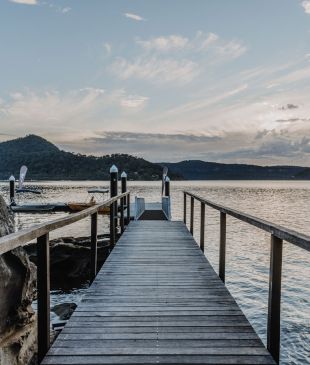 <p><i>The ultimate guide</i> to a holiday in the <strong>Hawkesbury</strong></p>
