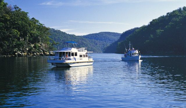 Houseboat Hawkesbury River
