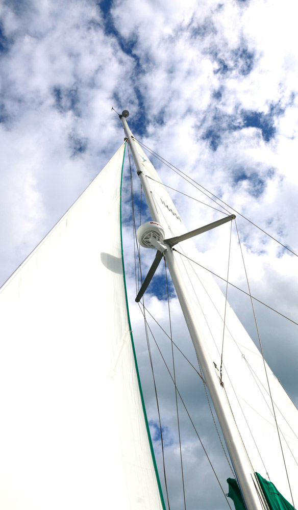 Whitehaven Whitsunday Islands sailing bareboating