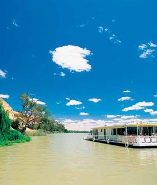 <p><i>Cruising, sailing, houseboating</i>: <strong>Australian</strong> water holidays</p>
