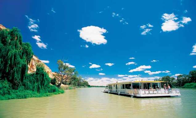 Houseboat Murray River