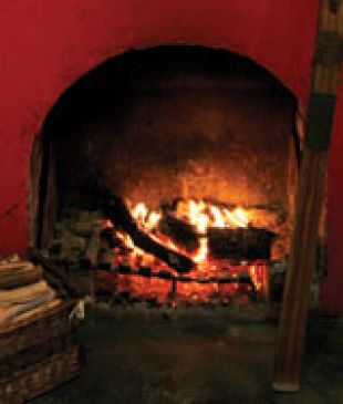 <p><i>Cosy Fireside Destinations</i></p>
