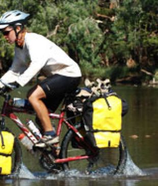 <p><i>Cycling Around</i> <strong>Australia</strong></p>
