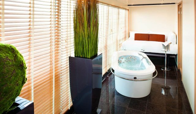 Wintergarden Suite (Solarium), Seabourn Quest cruise