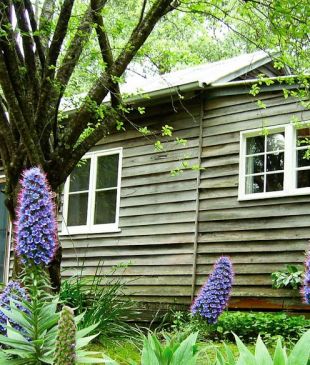 <p><i>Review</i>: Allenvale Cottages in <strong>Lorne</strong> offer Euro-tinged country style</p>
