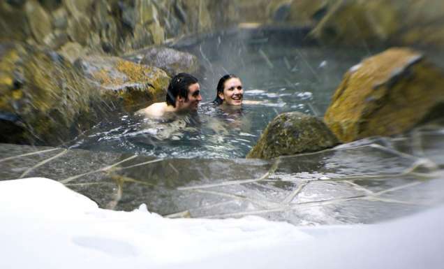 Couples Enjoy Onsen Mt Hotham