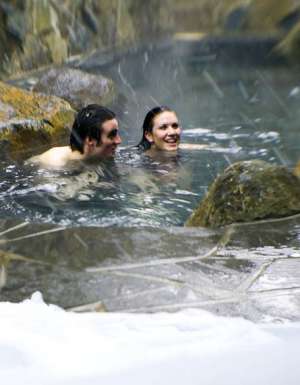Couples Enjoy Onsen Mt Hotham