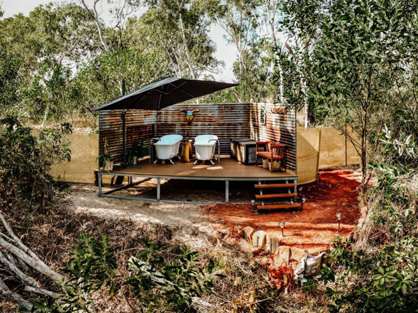 the outdoor baths at Ellenbrae Station