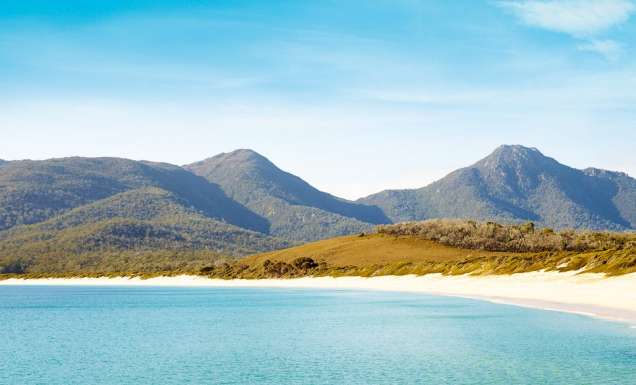 Tasmania east coast Wineglass Bay (photo: Max Doyle)
