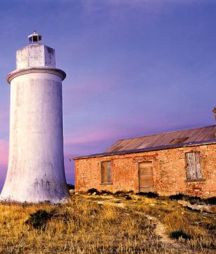 <p><i>Ken Duncan’s travel photography fundamentals</i> for beginners</p>
