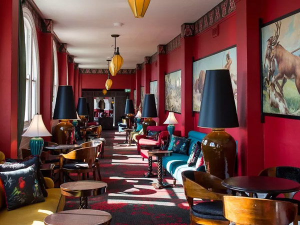 Cat's Alley at Hydro Majestic