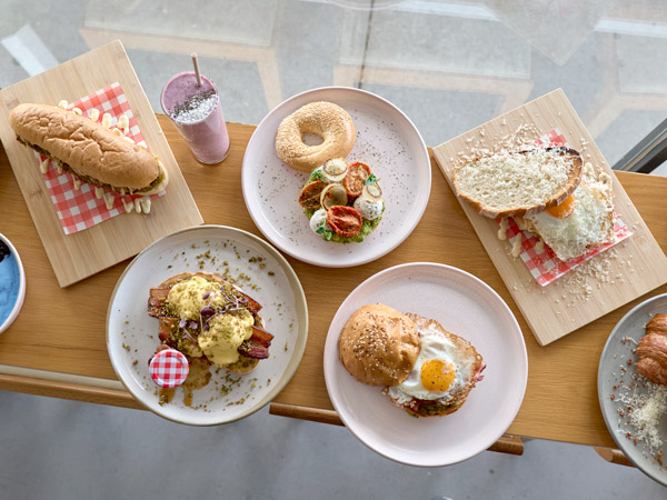 brunch meals at Lorna Cafe