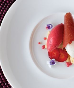 <p><i>Australia’s top 10 culinary journeys</i></p>
