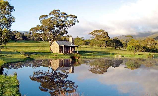 moonbah huts Jindabyne Snowy Mountains
