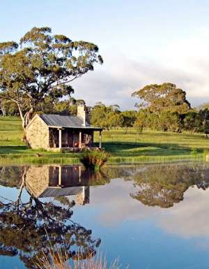 moonbah huts Jindabyne Snowy Mountains
