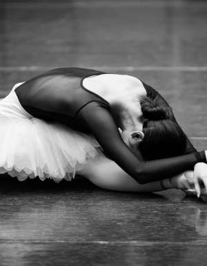 Ako Kondo Swan Lake pose