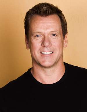 Erik Thomson from Packed to the Rafters