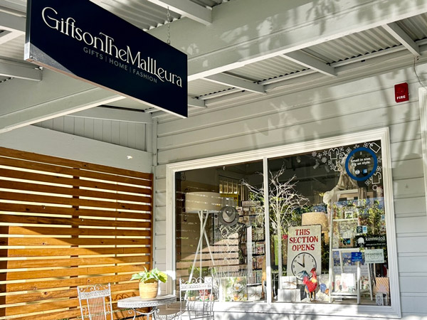 outside signage at Gifts on the Mall Leura