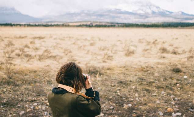 how to travel alone solo