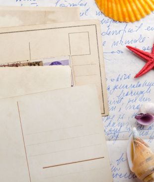 <p><i>The lost art</i> of the postcard</p>
