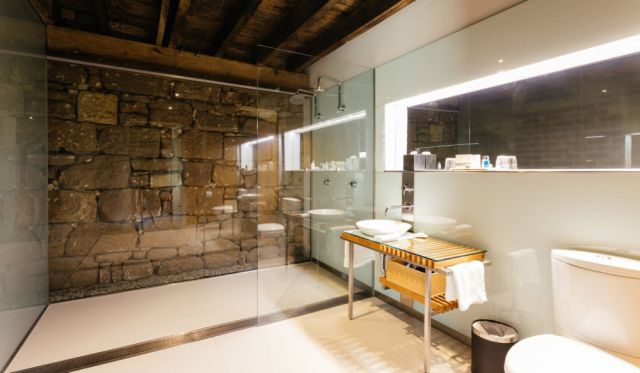 Henry Jones Art Hotel