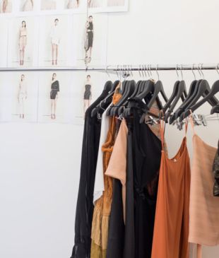 <p><i>Behind the scenes</i> with fashion designers Bec &#038; Bridge</p>
