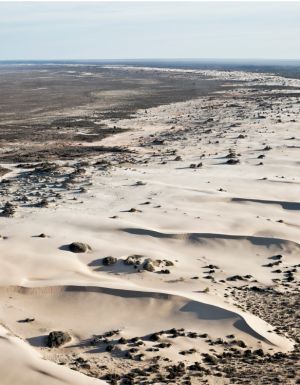 Explore magical, mysterious Mungo National Park
