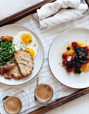 food hotel room service delivery
