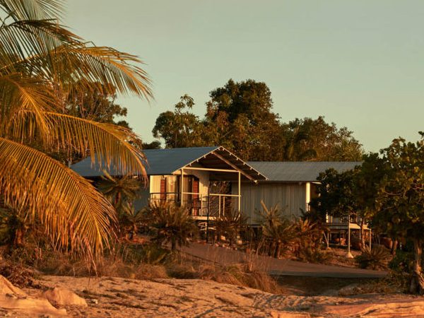outback northern territory lodge stays accommodation history aborigines art culture