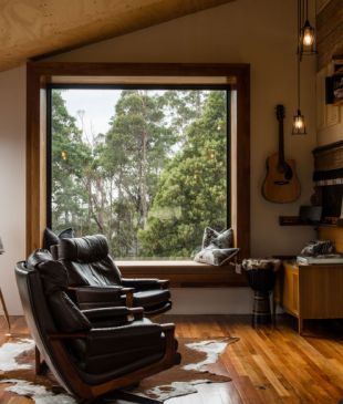 <p><i>The beautiful</i> <strong>Tasmanian</strong> road trip you didn’t know existed</p>
