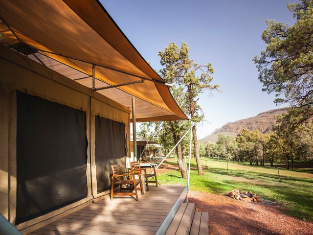 a luxury glamping tent at Ikara Safari Camp, Discovery Resorts – Wilpena Pound
