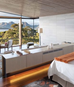 <p><i>Inside</i> <strong>Tasmania’s</strong> famous luxury hotel: Saffire Freycinet</p>
