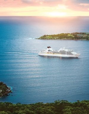 Cruise vs Resort: the pros and cons of the different holidays