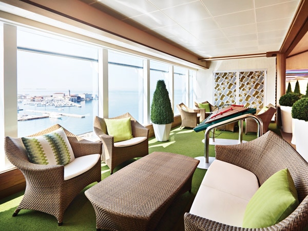 the lounge area at Princess Hollywood Conservatory