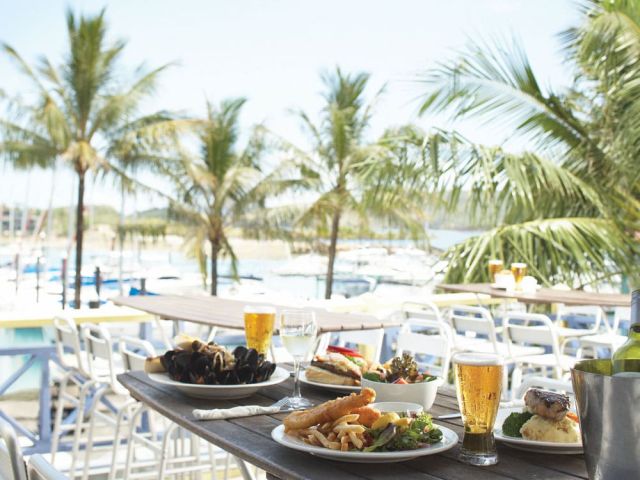 Marina Tavern Lunch, Hamilton Island