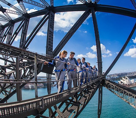 Family-climb-Sydney-Harbour-Bridge