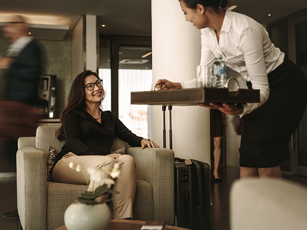 airport lounge access in frequent flyer program