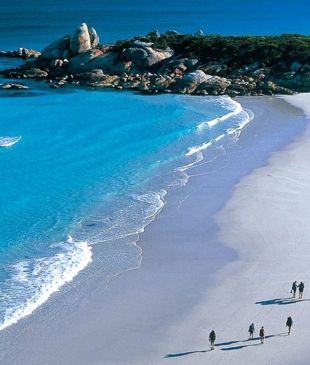 <p><i>8 of</i> <strong>Tasmania’s</strong> <i>best hikes</i></p>
