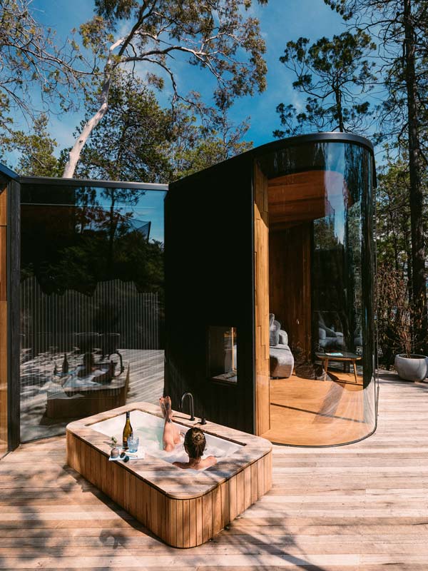An immersive accommodation experience within Freycinet National Park. Freycinet Lodge??s Coastal Pavilion offers a superb blend of natural simplicity and ultimate comfort. (Image: Melissa Findley)