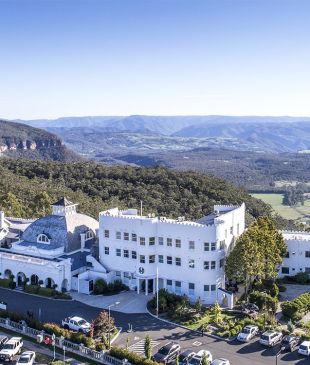 <p><i>The top 10 towns</i> in the <strong>Blue Mountains</strong></p>
