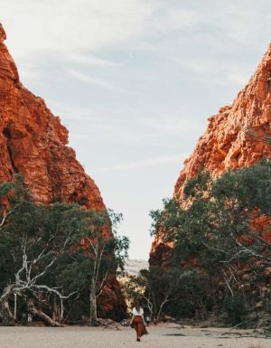 Simpsons Gap is located 18 kilometres west from Alice Springs, on the Larapinta Trail. (Image: Tourism NT and Jarrad Seng)