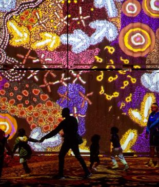 <p><i>Parrtjima</i> &#8211; this annual festival in the desert will blow your mind</p>
