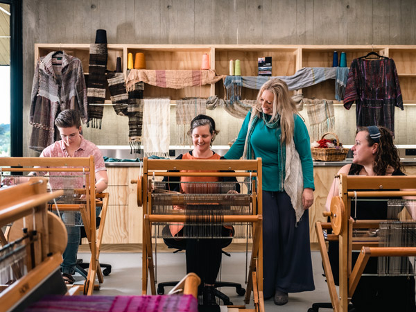 women joining the SAORI Weaving Workshop with Prue Simmons