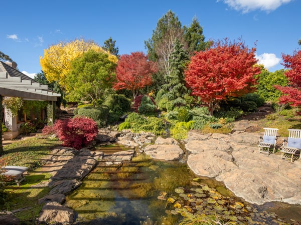 manicured gardens at Patina Wines