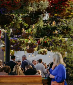 <p><i>Where to eat, stay and play</i> in <strong>Hobart</strong>, <strong>Tasmania</strong></p>
