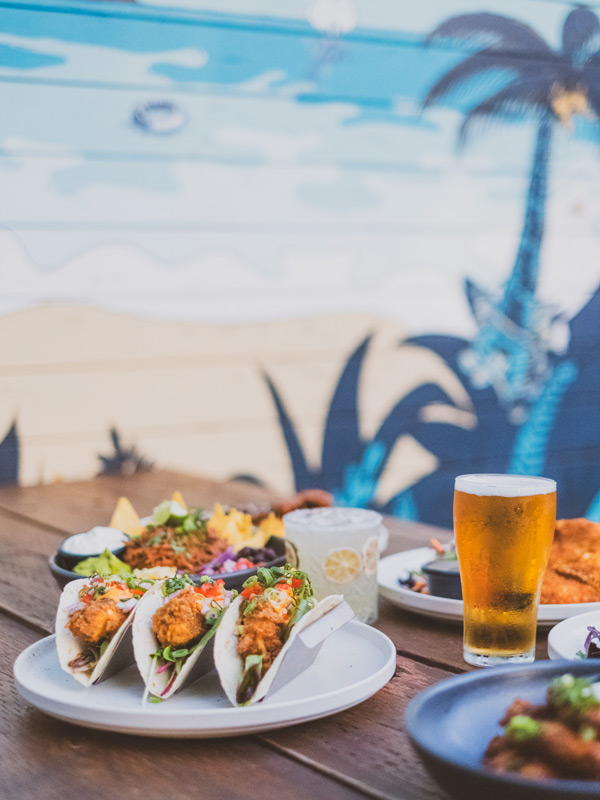 pub grub at Settlers Inn Hotel, Port Macquarie