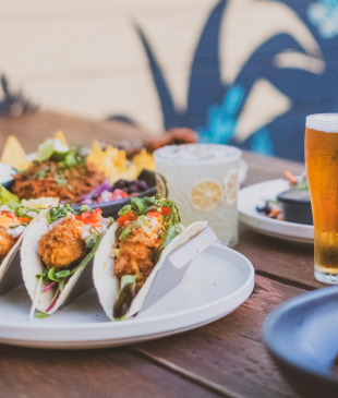 <p><i>11 of the best</i> <strong>Port Macquarie</strong> bars and pubs for good vibes</p>
