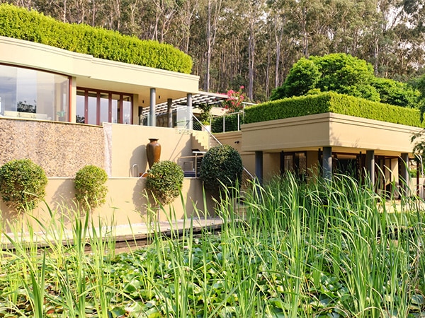 Escala Luxury Suites