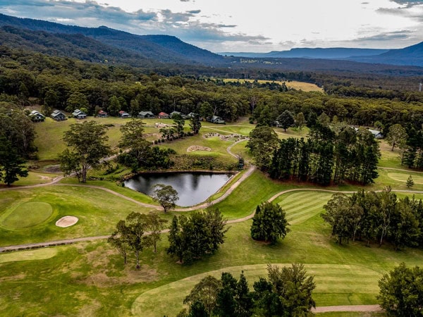 the lush greenery at Kangaroo Valley Golf