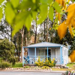 a self-contained cabin at Mudgee Riverside Park